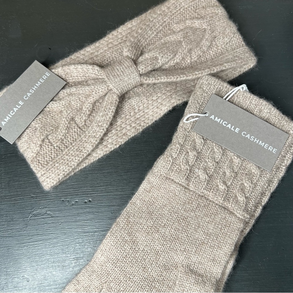 Amicale Cashmere Cable Knit Gloves, Beige NWT - Picture 6 of 6